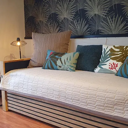 D'hotes Grange Carree Bed & Breakfast 3*