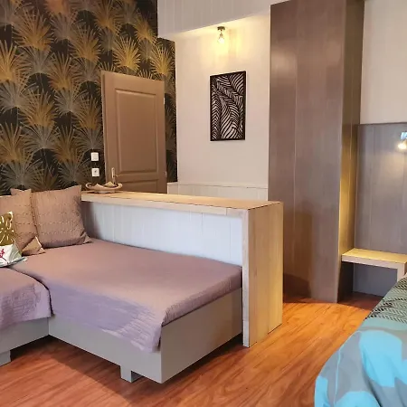 D'hotes Grange Carree Bed & Breakfast